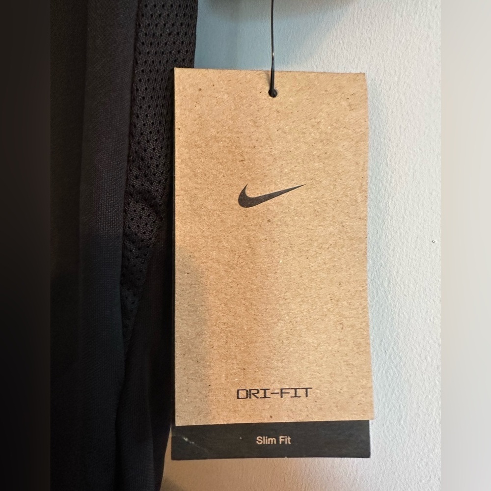 Nike Black and Yellow Soccer Jersey - Picture 4 of 5